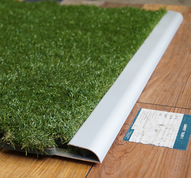  exhibition-carpet-tiles product-details artificial-grass-1m-x-1m-xpe-foam-shock-pad-backed-model:xct-458Artificial-grass-tile-with-edging-CLOSER-WS